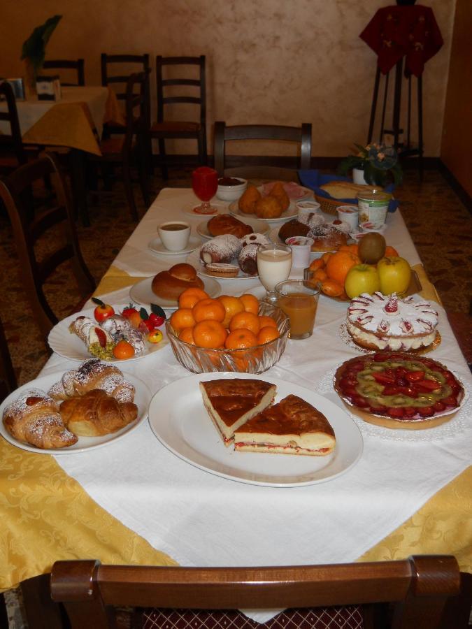 Bed and Breakfast Antico Palazzo Джардіні-Наксос Екстер'єр фото
