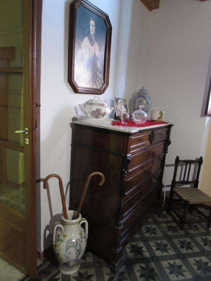 Bed and Breakfast Antico Palazzo Джардіні-Наксос Екстер'єр фото