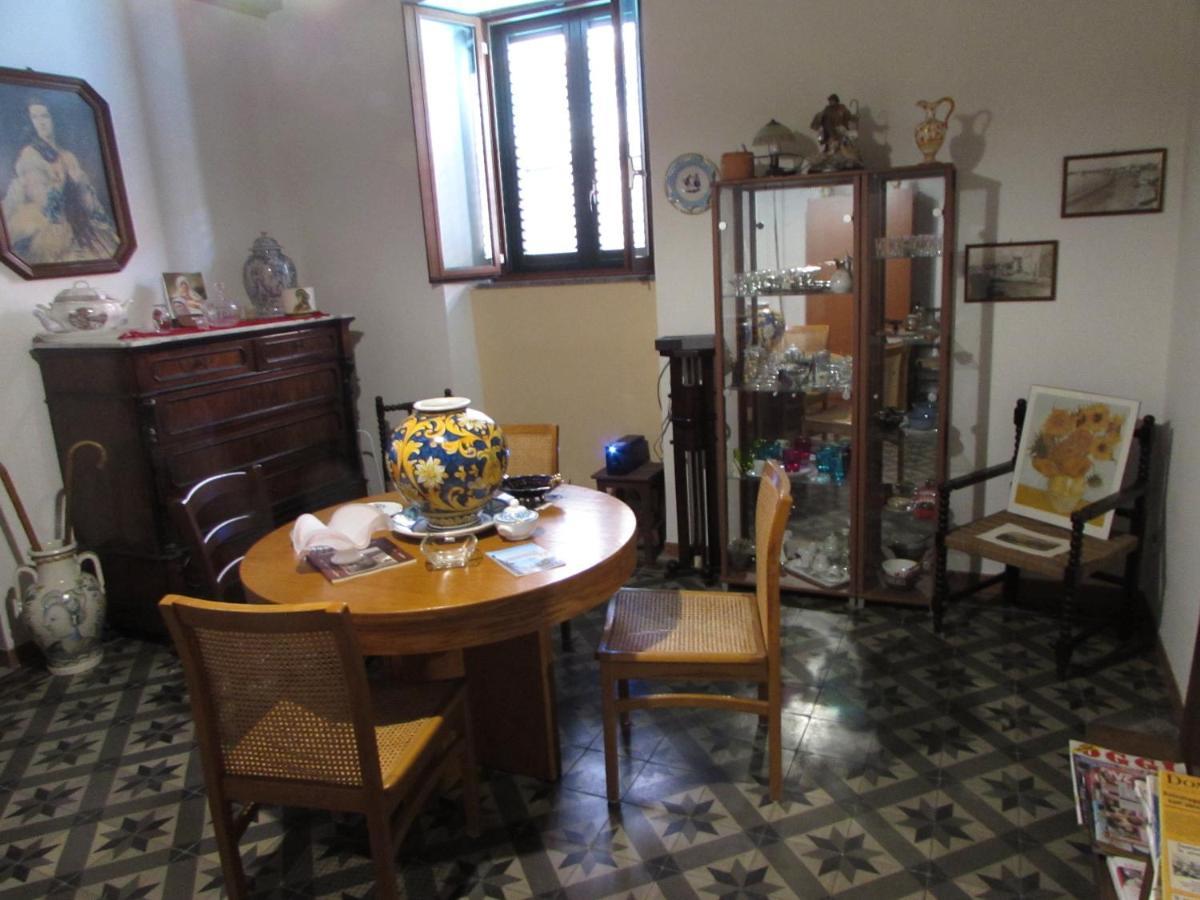 Bed and Breakfast Antico Palazzo Джардіні-Наксос Екстер'єр фото